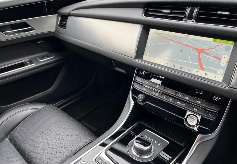 Jaguar XF
