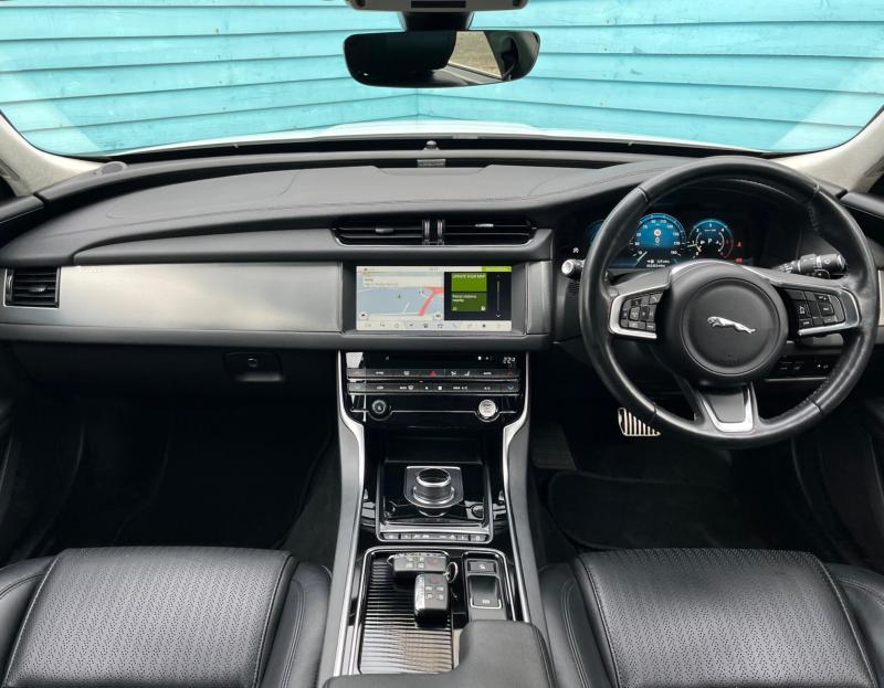 Jaguar XF