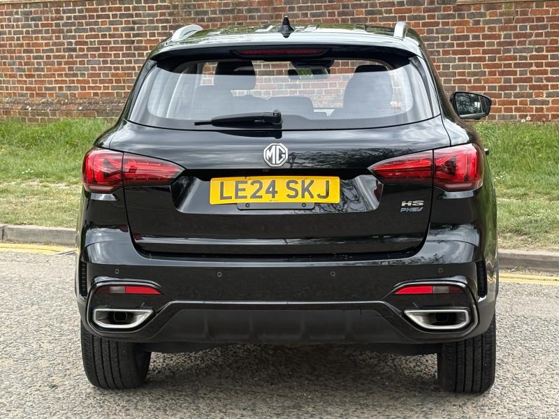 MG Motor UK HS