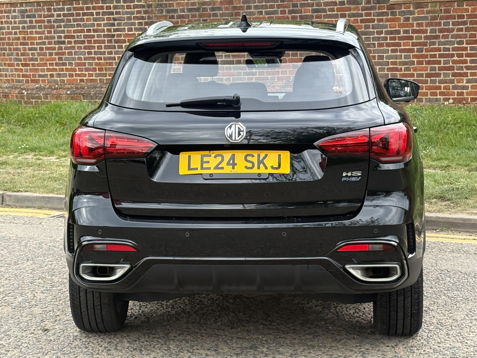 MG Motor UK HS