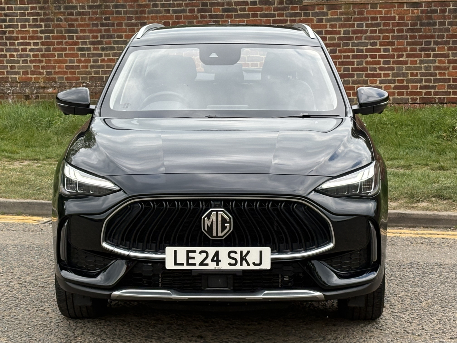 MG Motor UK HS