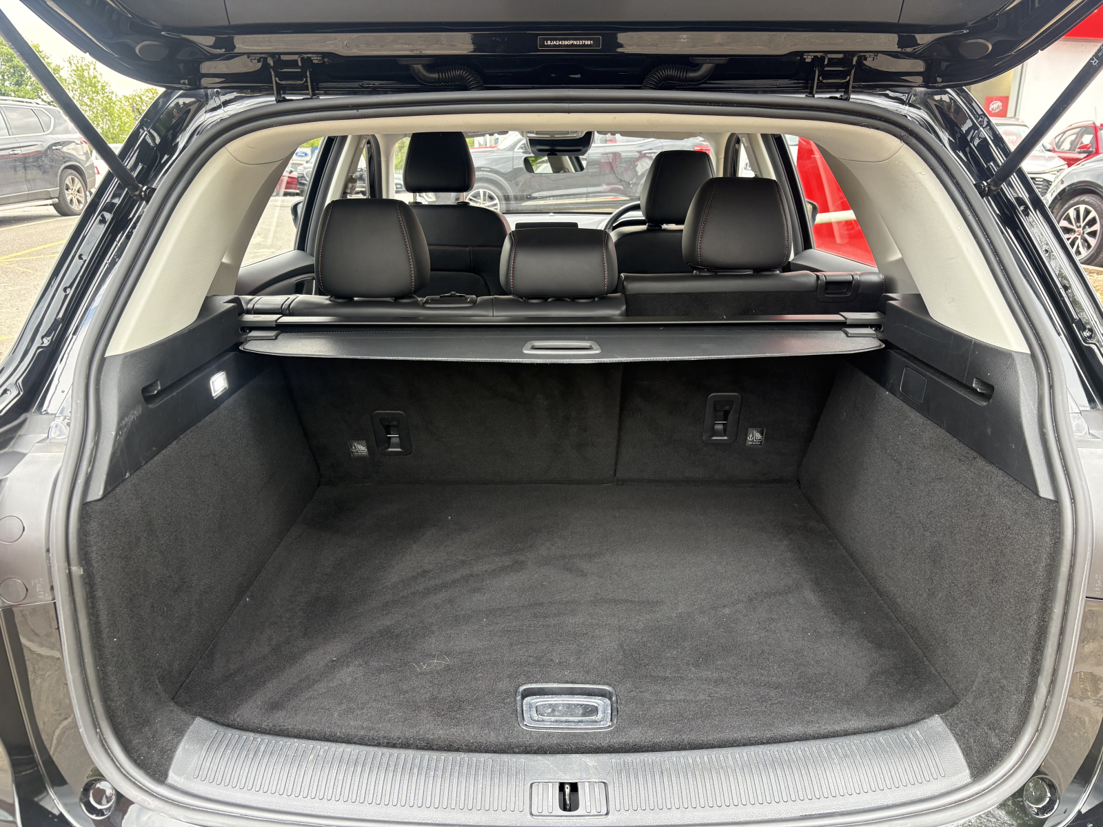 MG Motor UK HS