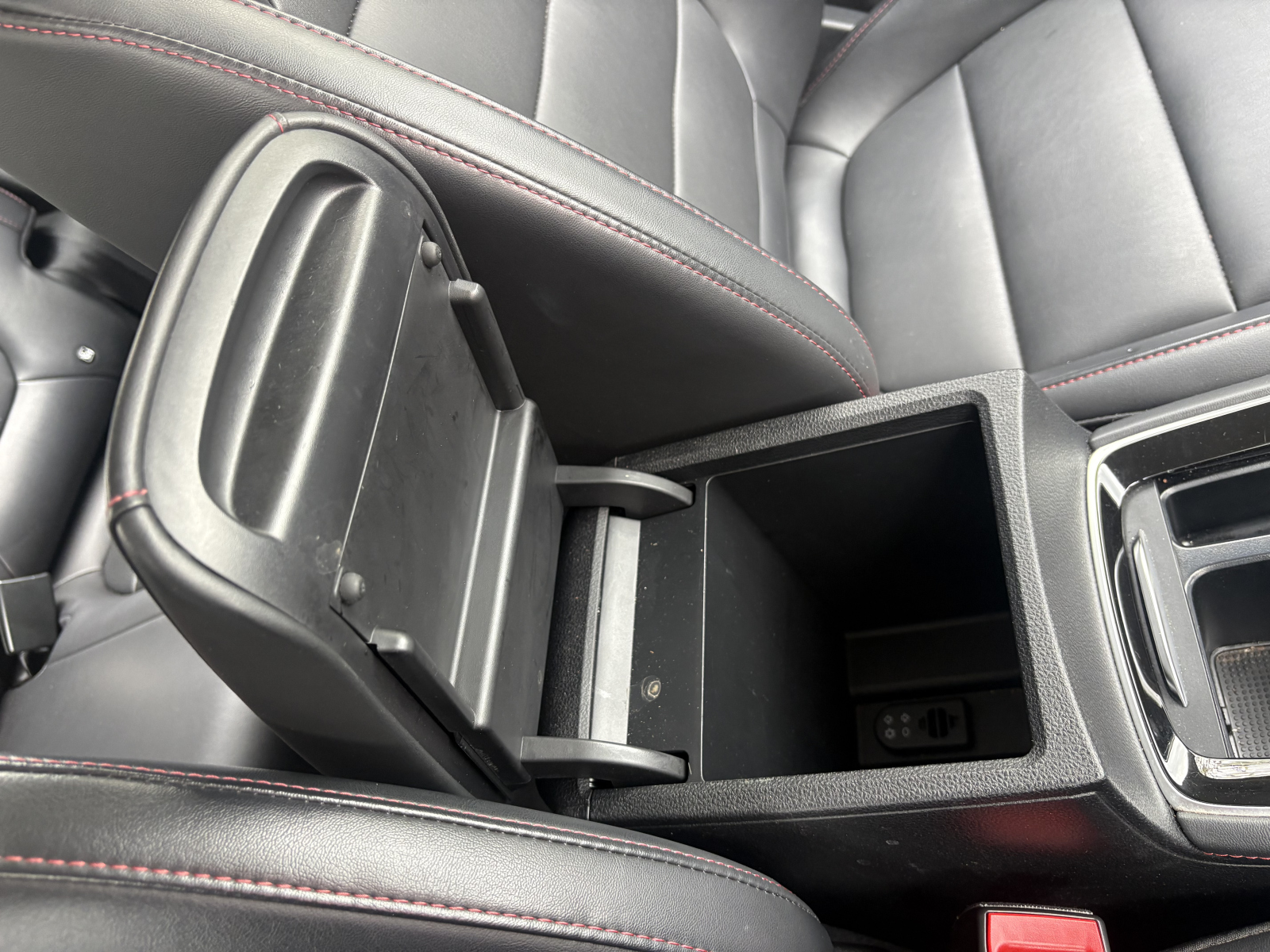 MG Motor UK HS