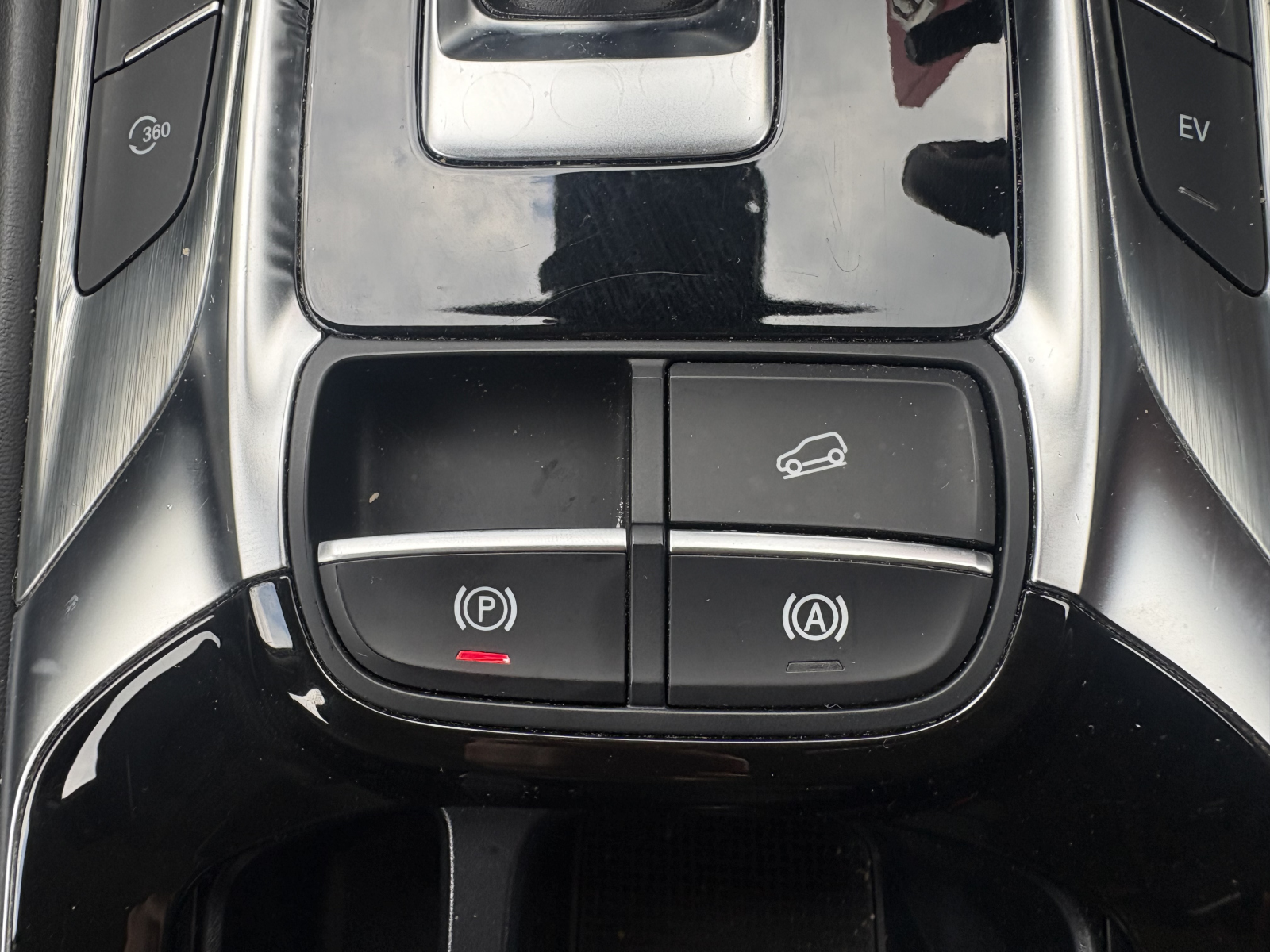 MG Motor UK HS