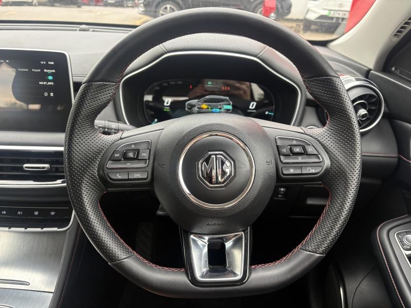 MG Motor UK HS