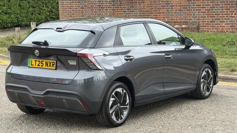 MG Motor UK Mg4