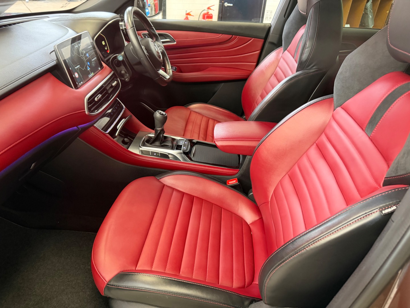 MG Motor UK HS