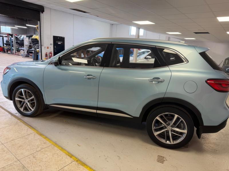 MG Motor UK HS