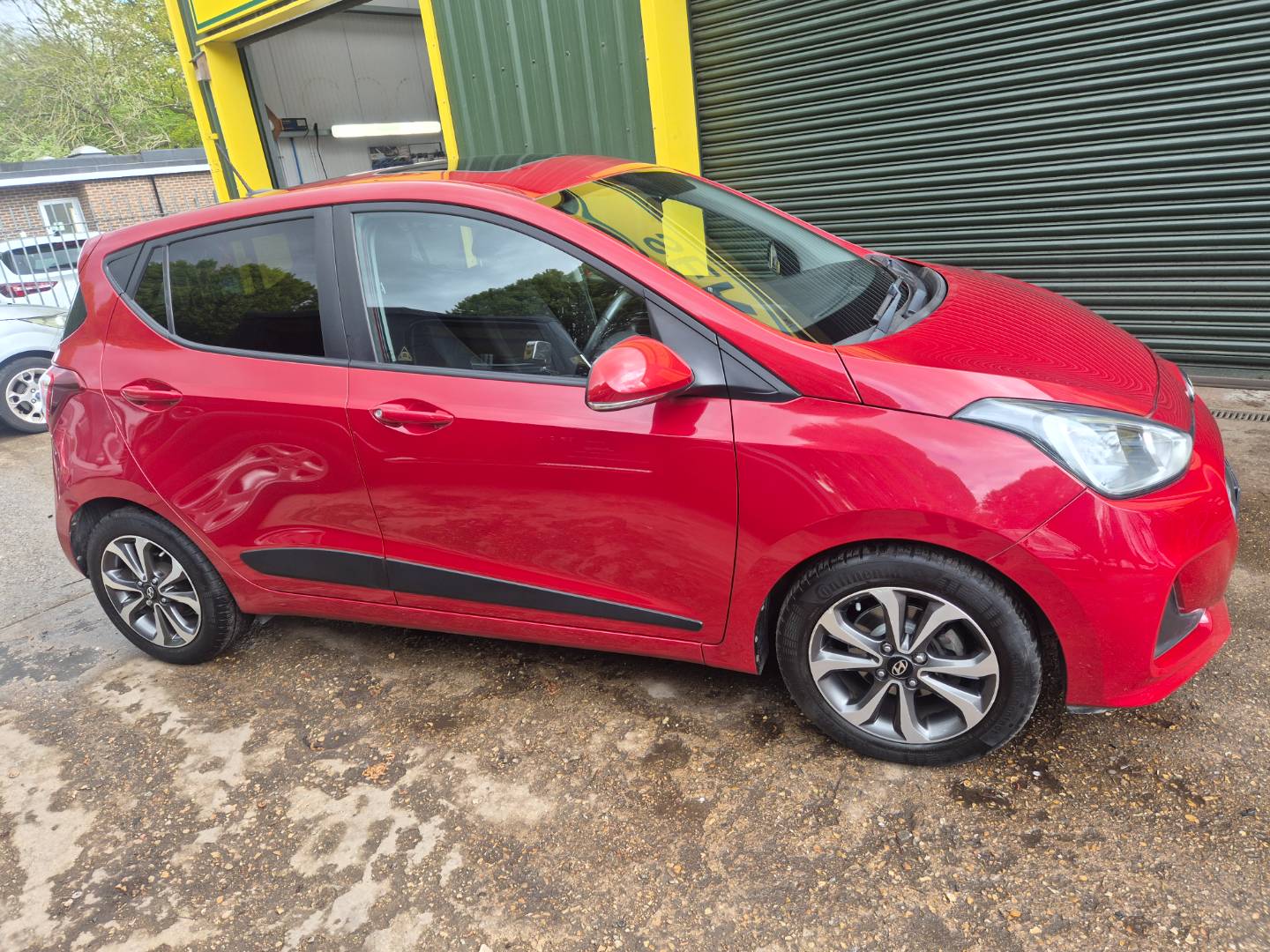 Hyundai i10