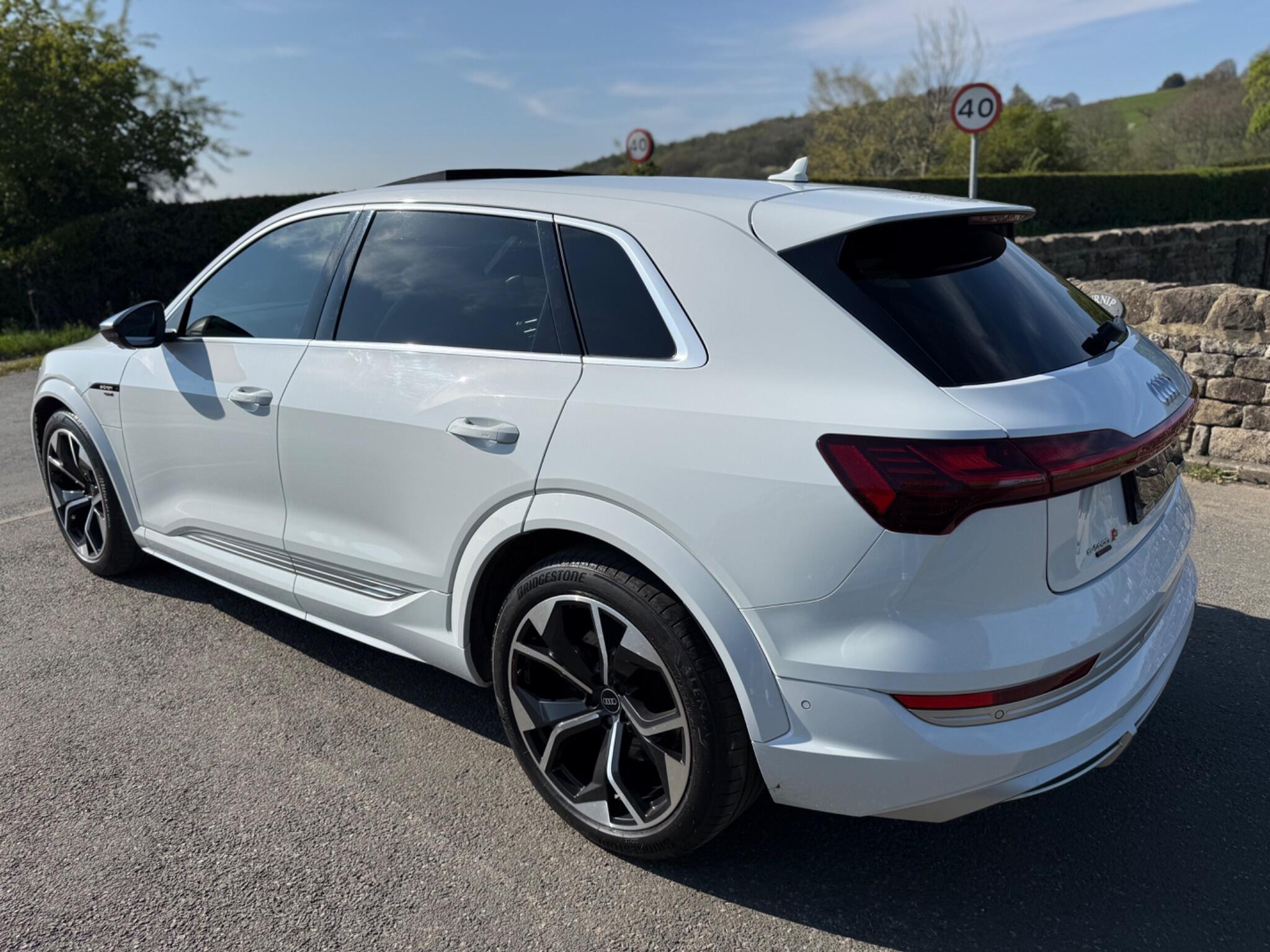 Audi e-tron S