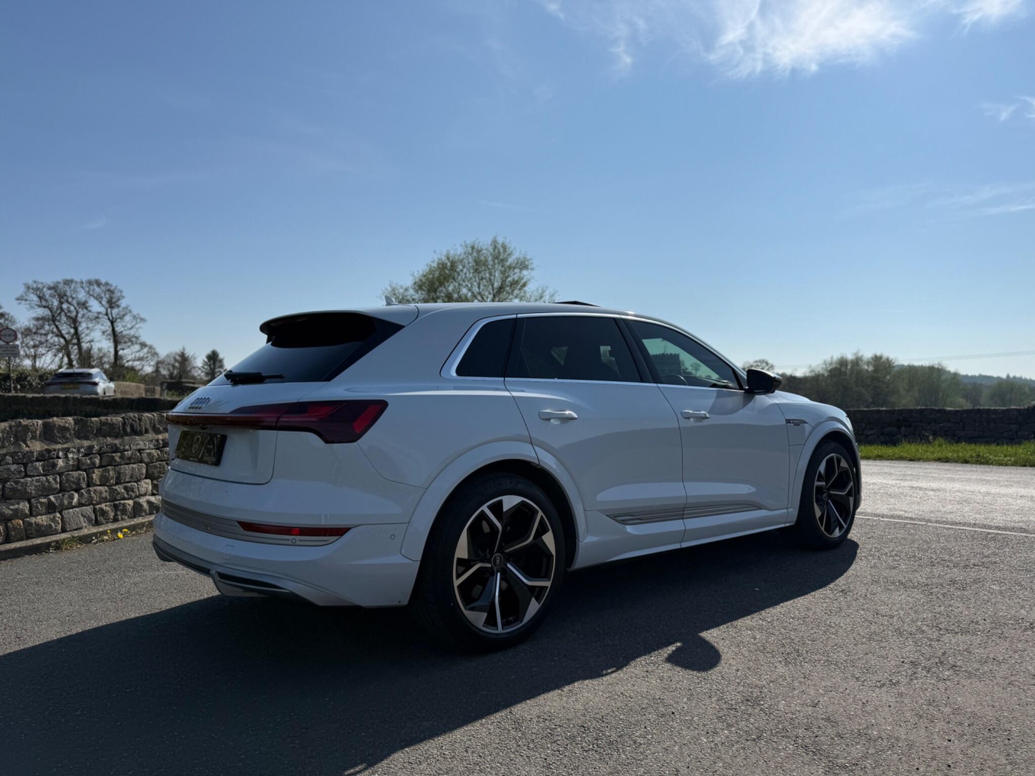 Audi e-tron S