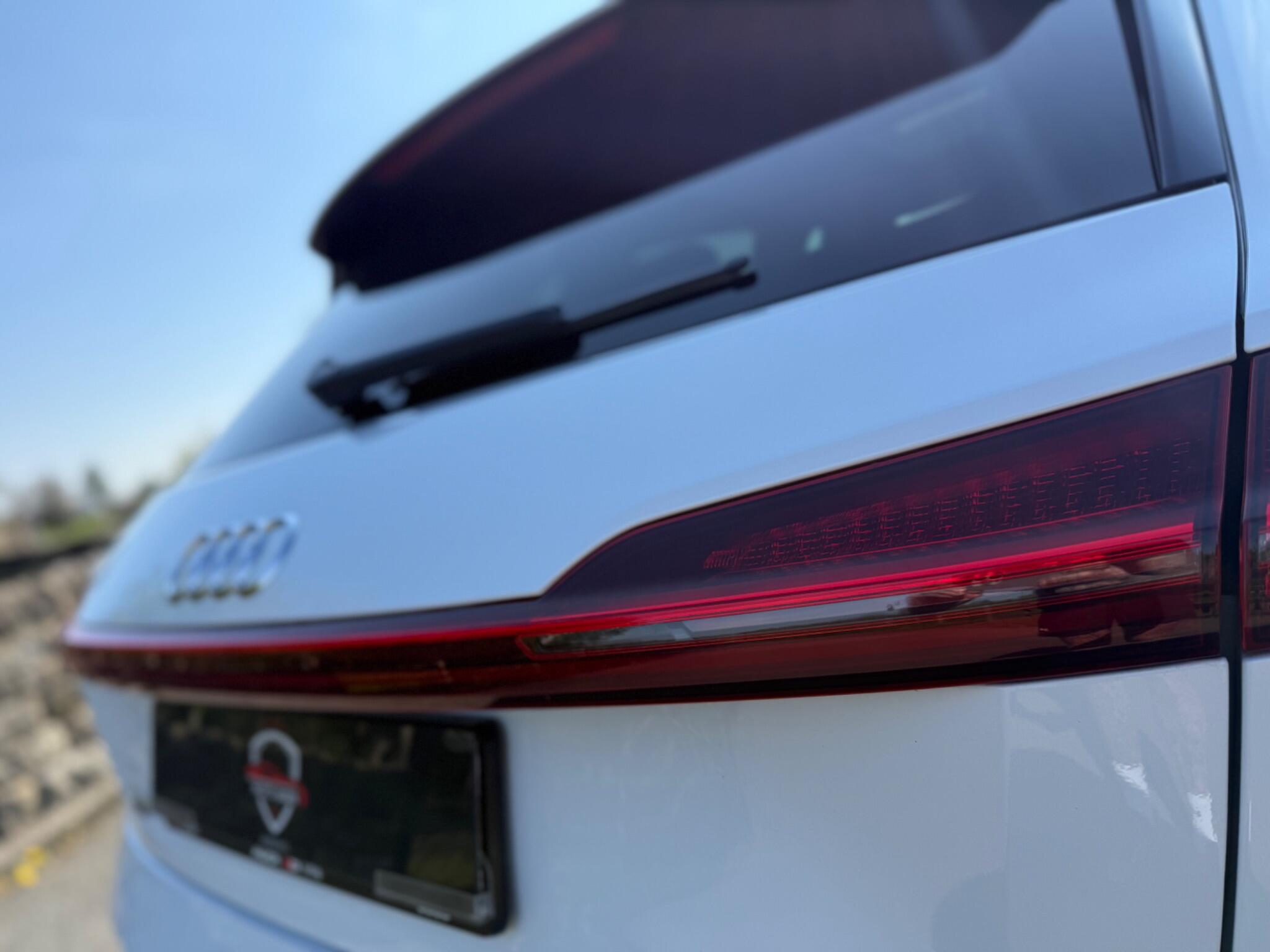 Audi e-tron S