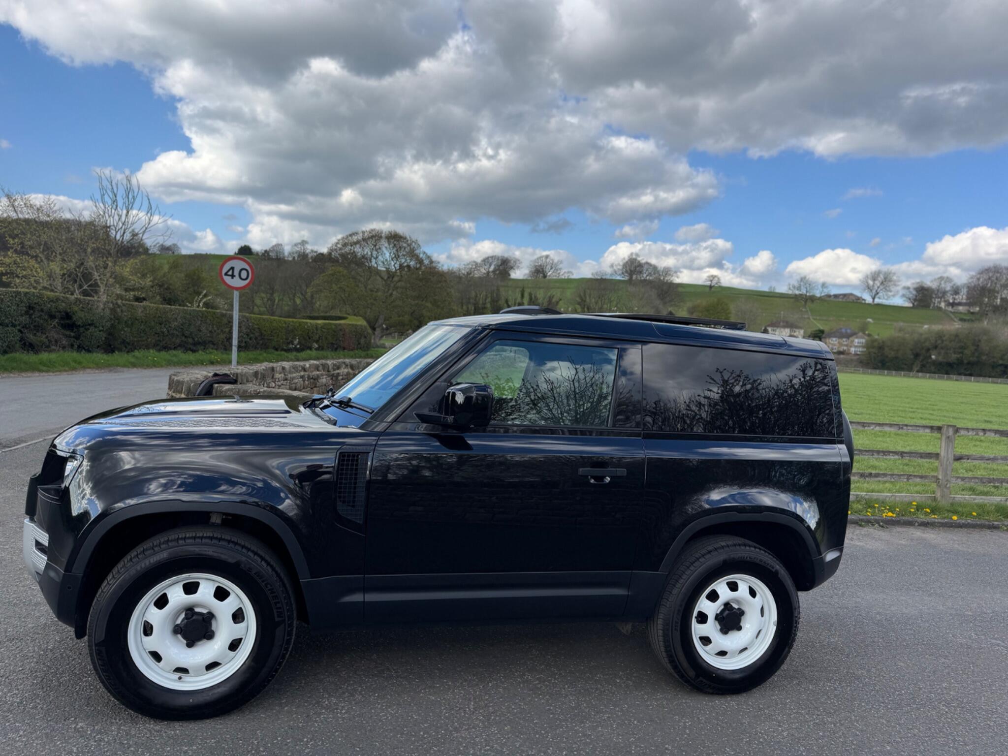 Land Rover Defender Unspecified