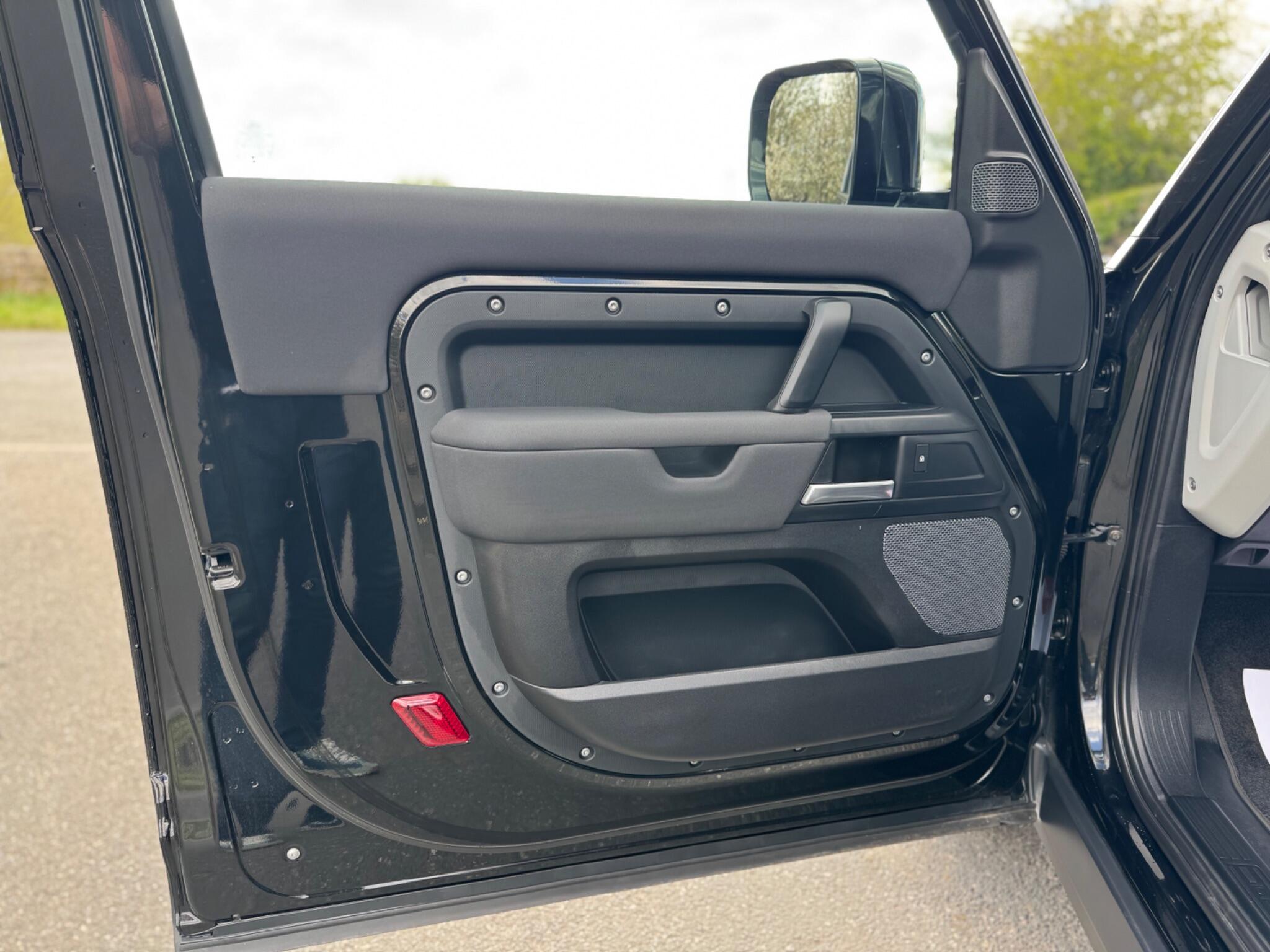 Land Rover Defender Unspecified