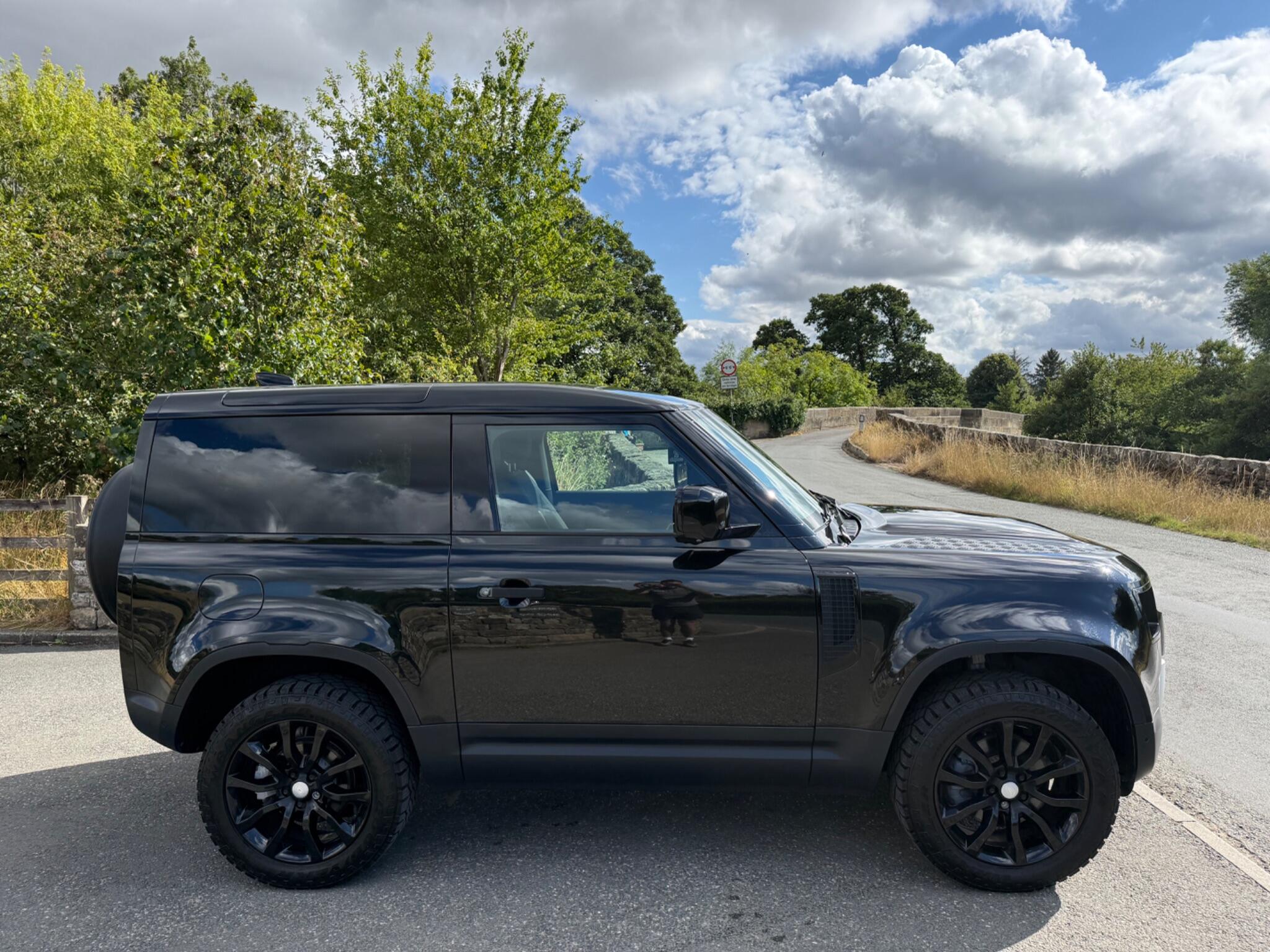Land Rover Defender 90