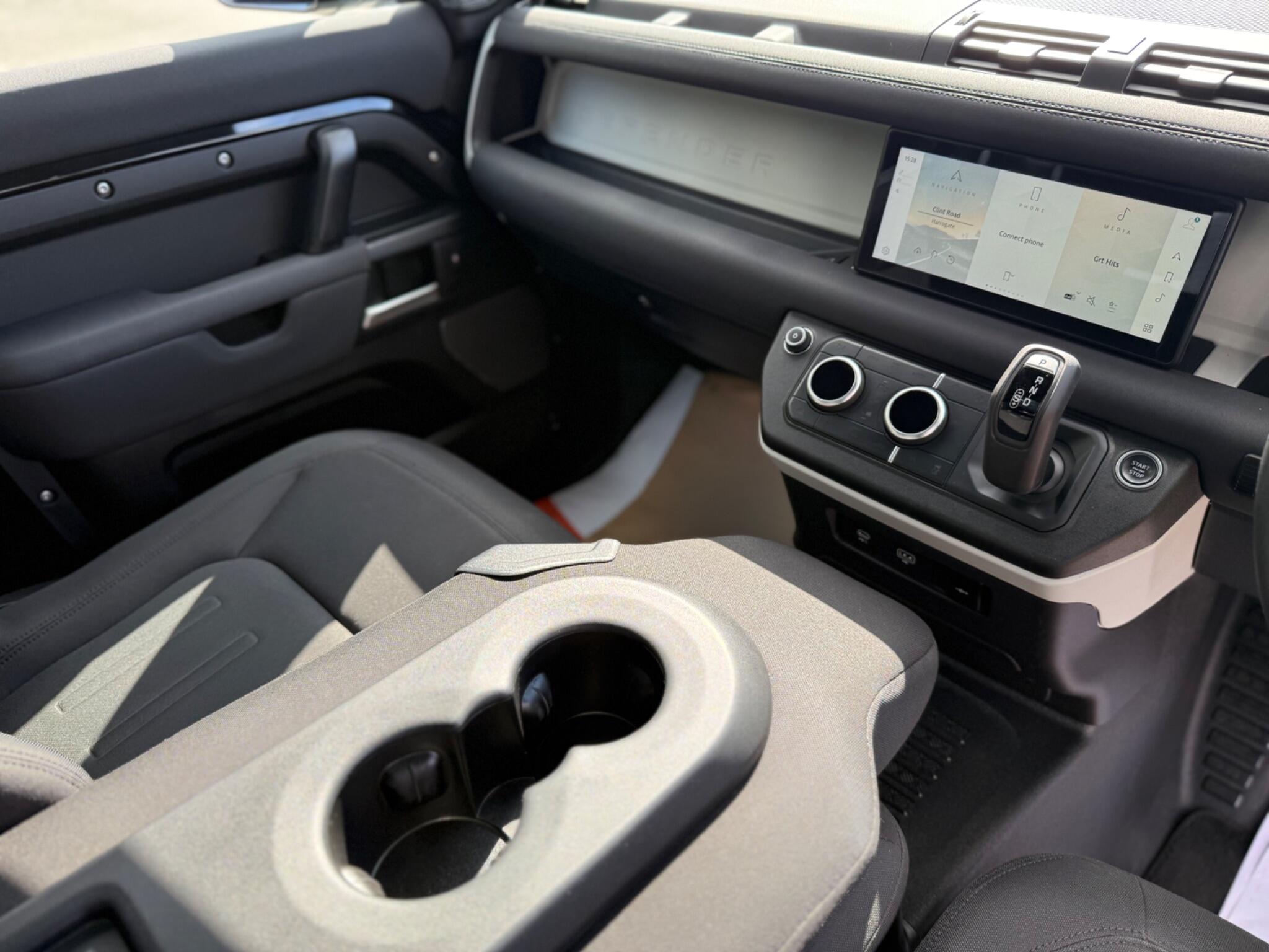 Land Rover Defender 90