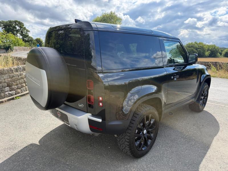 Land Rover Defender 90