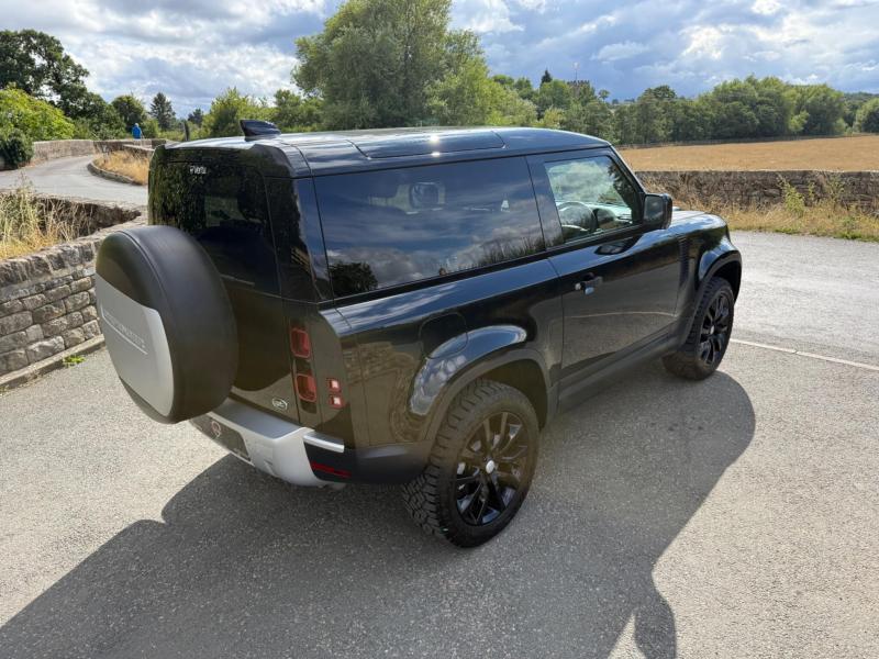 Land Rover Defender 90