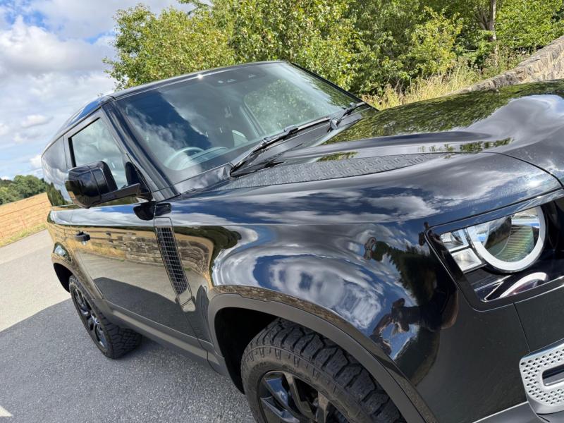 Land Rover Defender 90