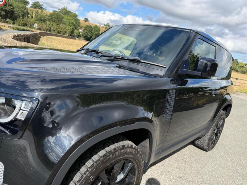 Land Rover Defender 90