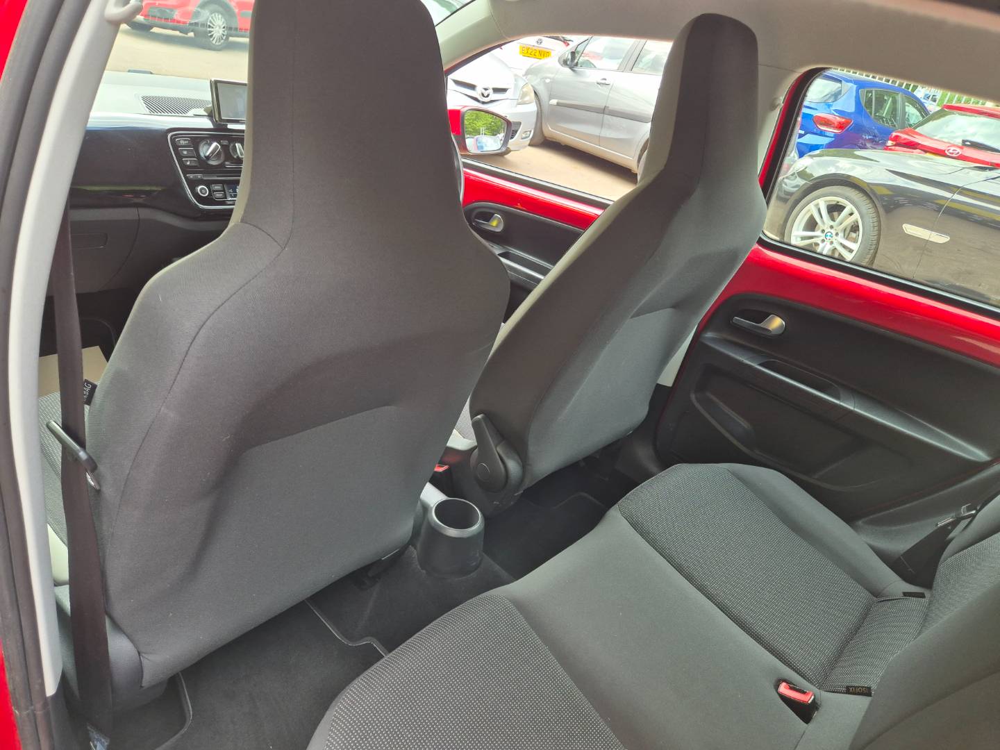Volkswagen Up