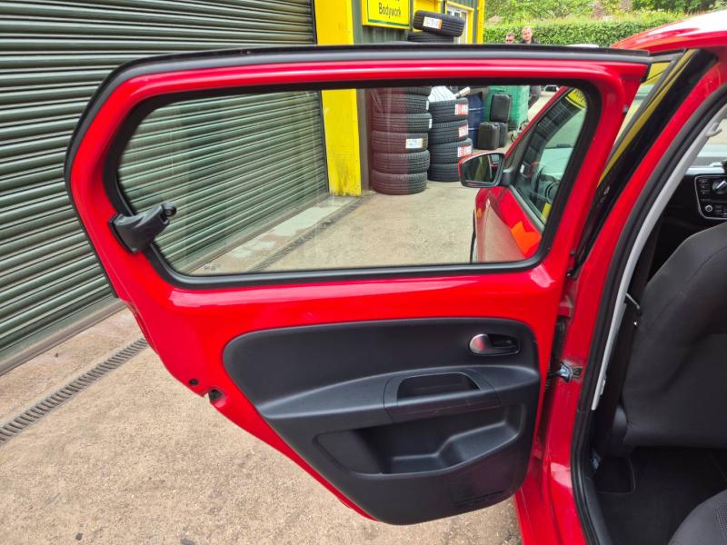 Volkswagen Up