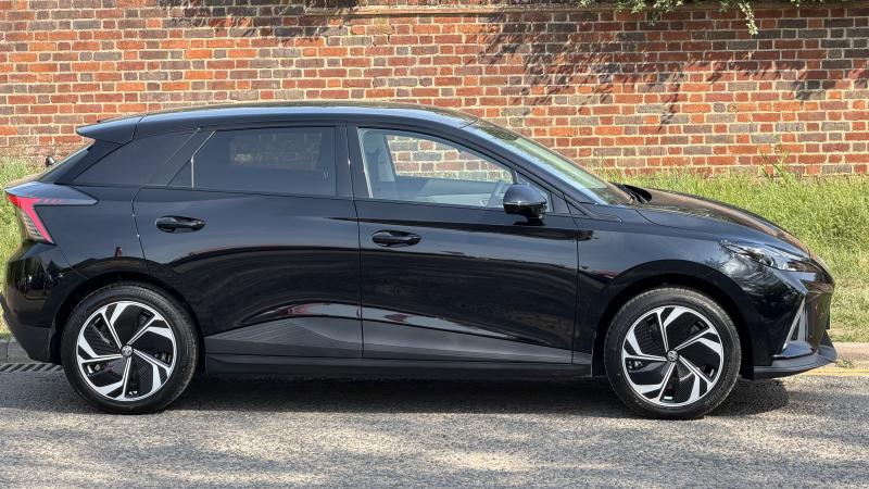 MG Motor UK Mg4