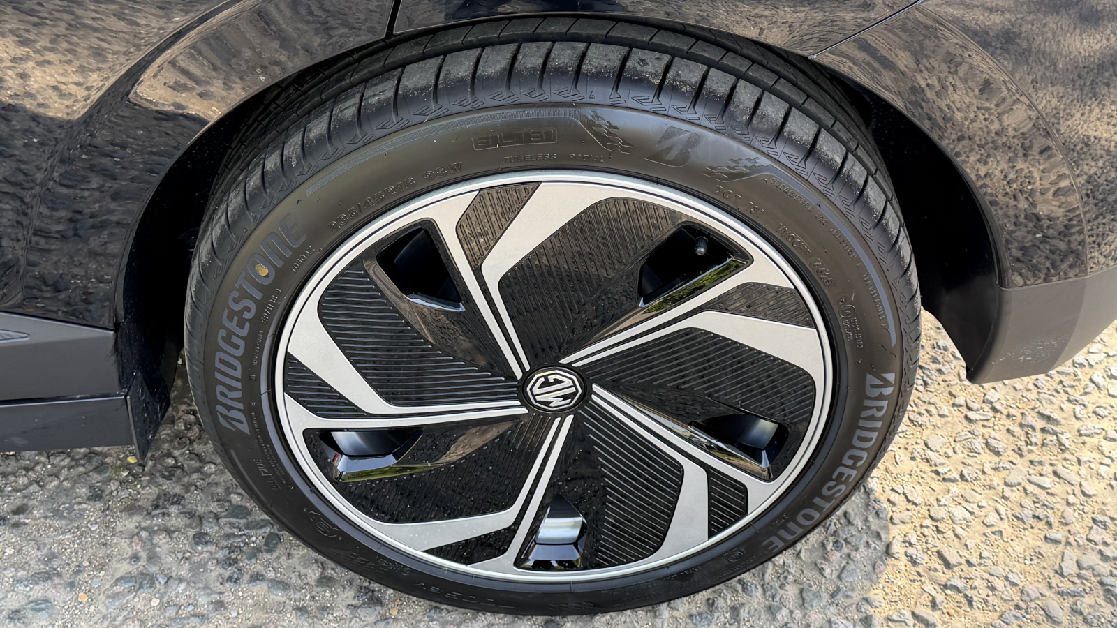 MG Motor UK Mg4