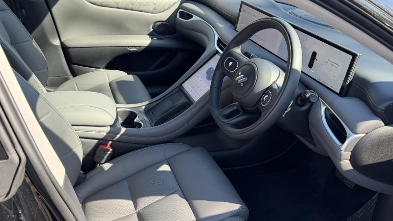 MG Motor UK IM5