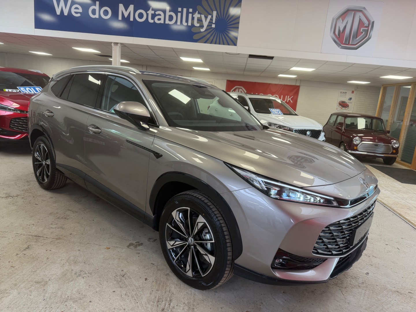 MG Motor UK HS