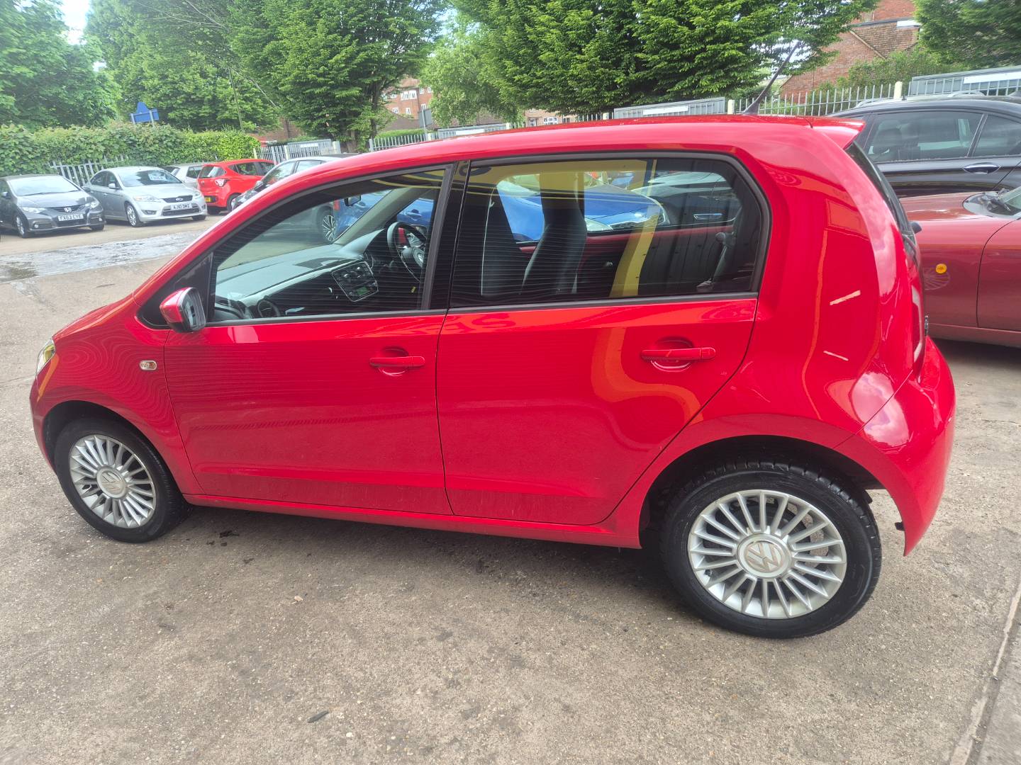 Volkswagen Up
