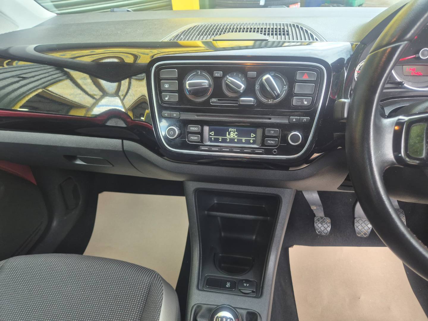 Volkswagen Up