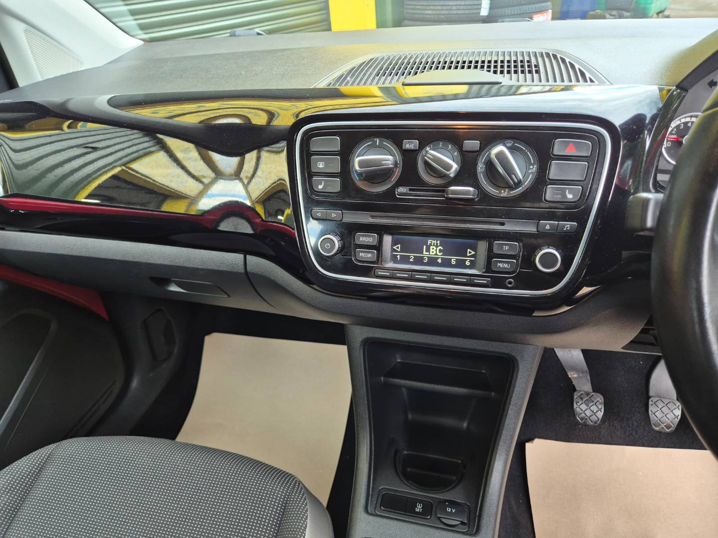 Volkswagen Up