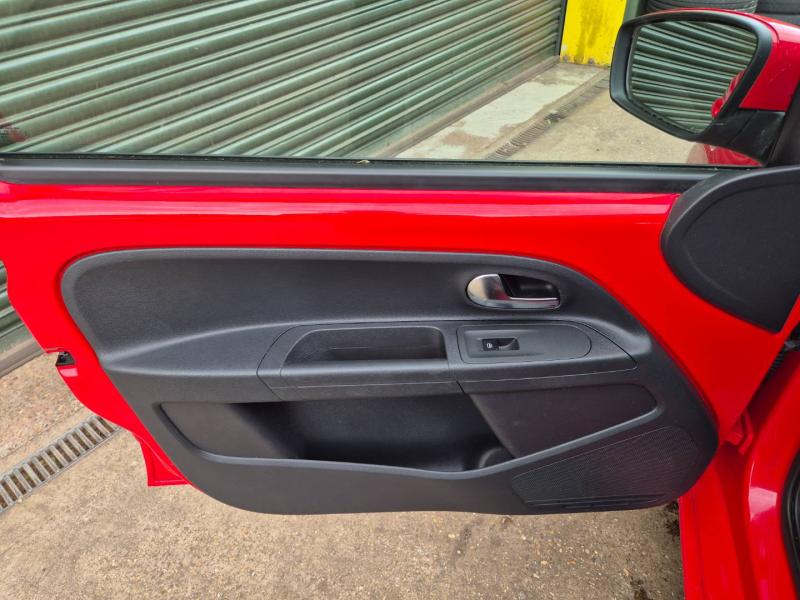 Volkswagen Up