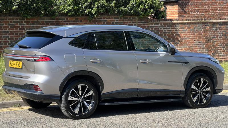 MG Motor UK HS