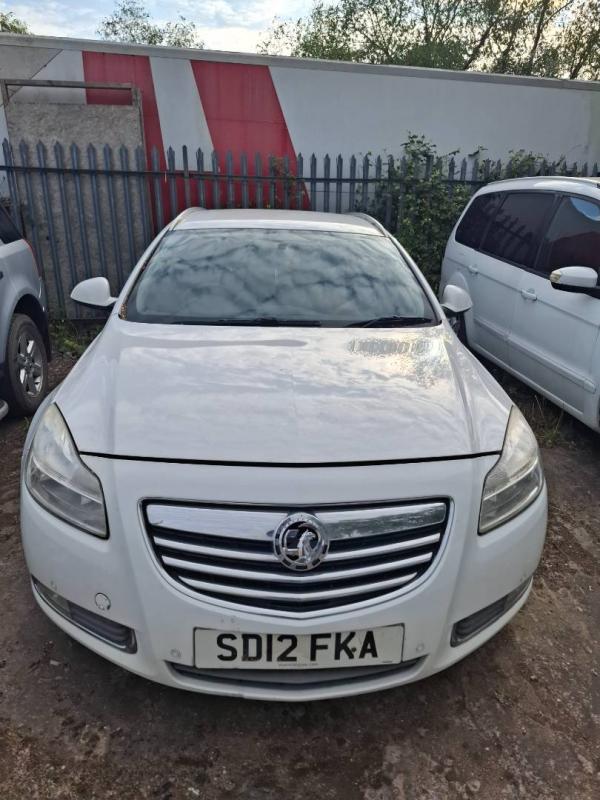 2012 INSIGNIA 2.0 CDTI SRI NAV 5DR 1,995 122,000 MILES 2012 12 DIESEL MANUAL... photo