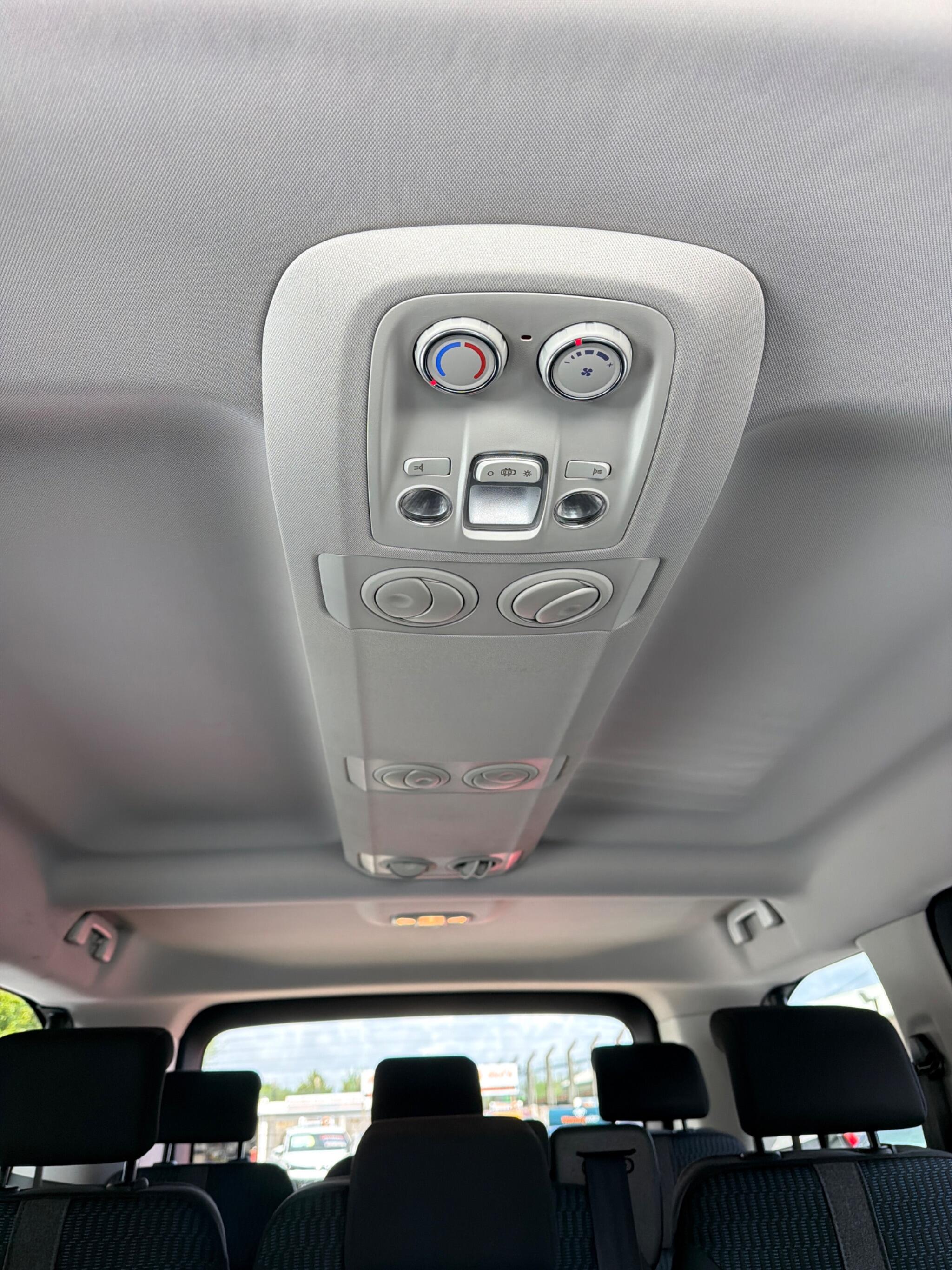 Peugeot Traveller