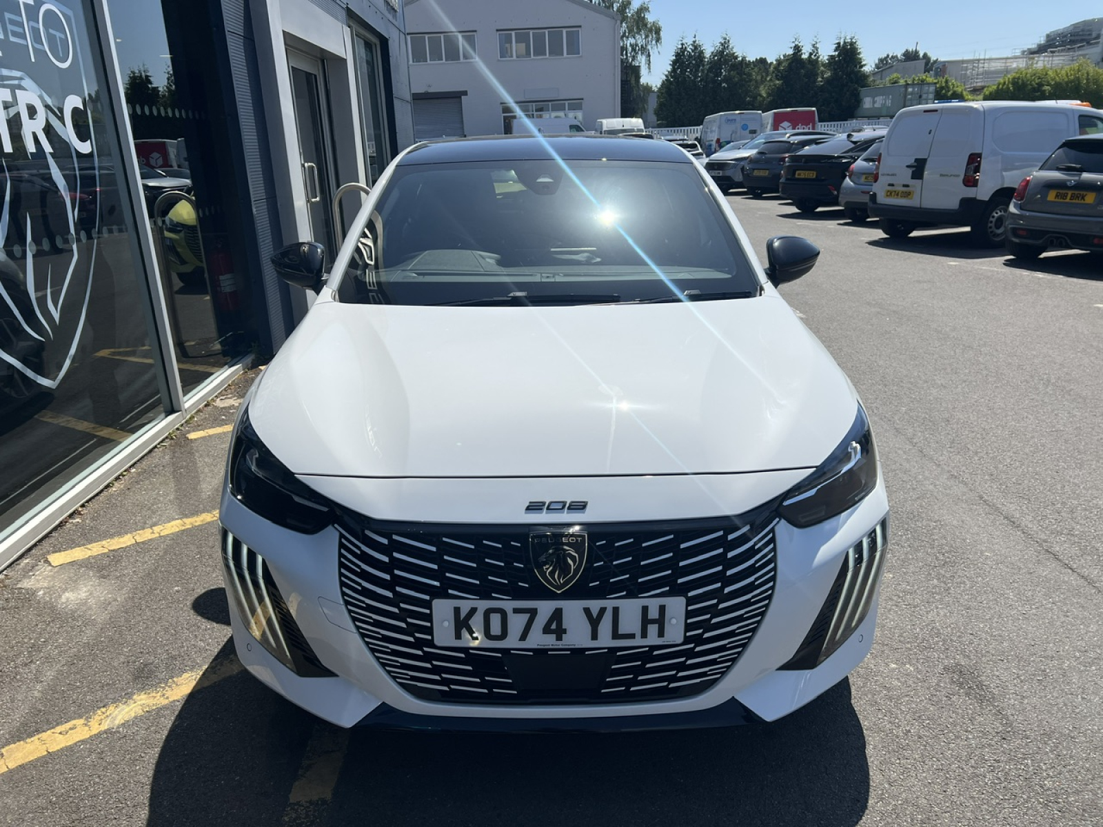 Peugeot 208