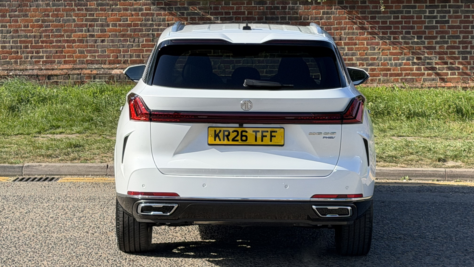 MG Motor UK MGS9