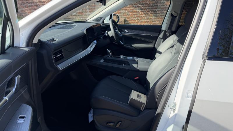 MG Motor UK MGS9
