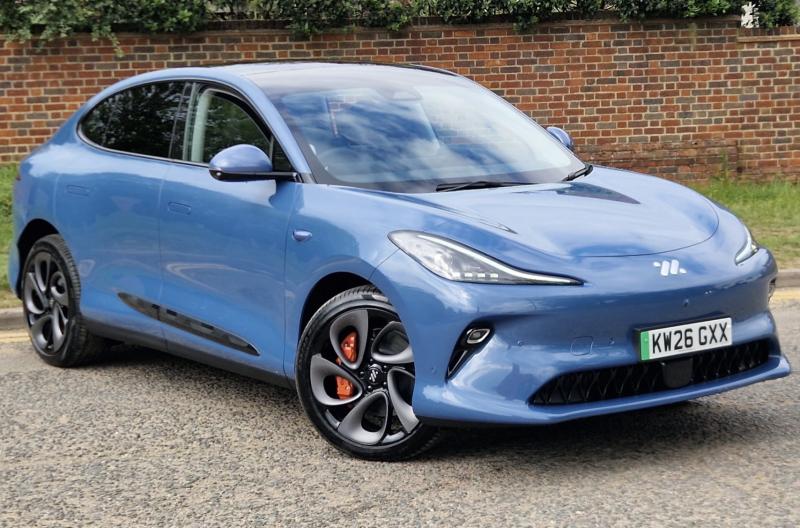 MG Motor UK IM6