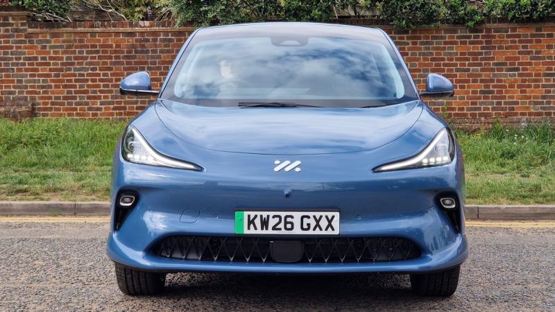 MG Motor UK IM6
