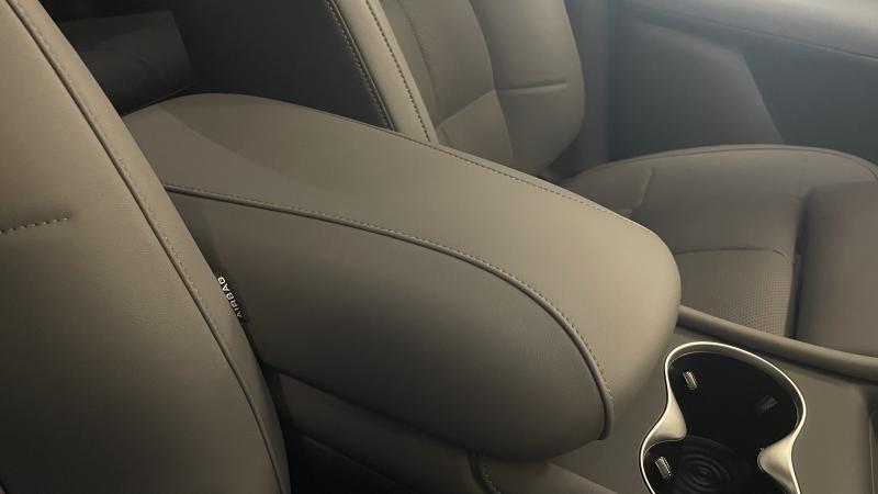 MG Motor UK IM6