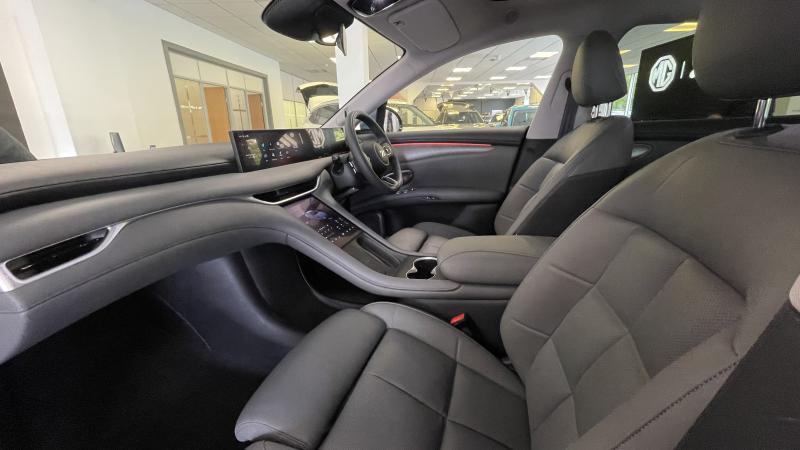 MG Motor UK IM6