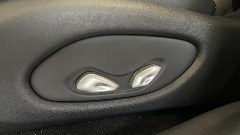 MG Motor UK IM6