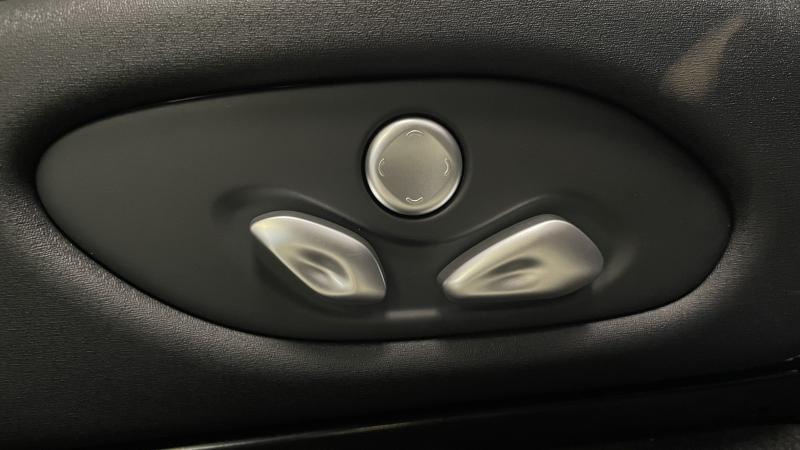 MG Motor UK IM6