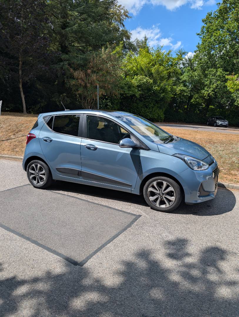 Hyundai i10