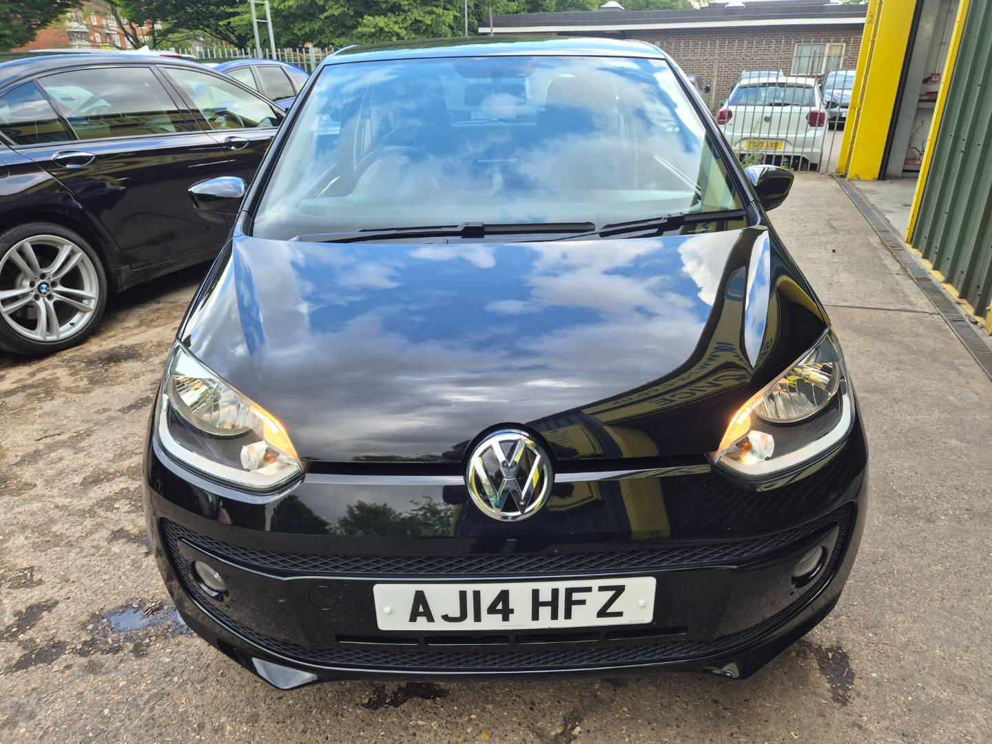 Volkswagen Up