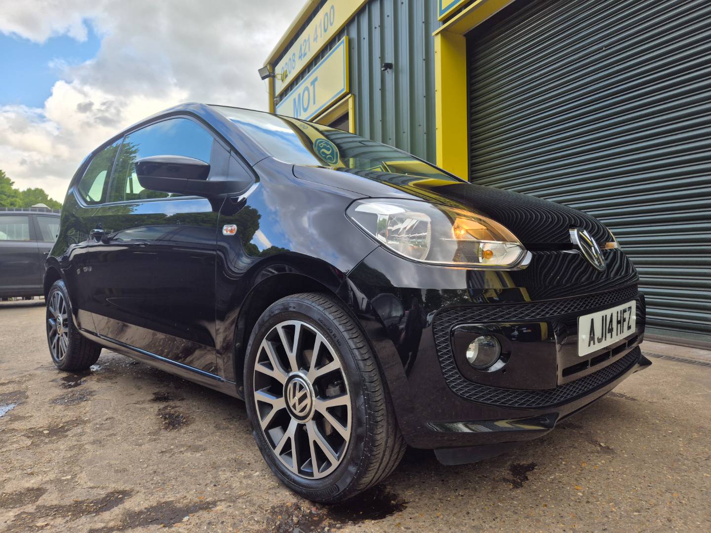 Volkswagen Up