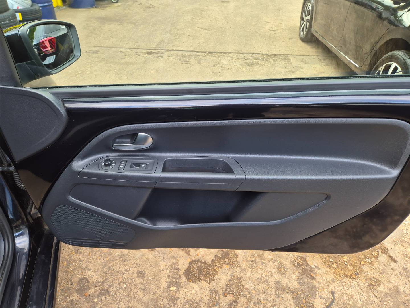 Volkswagen Up